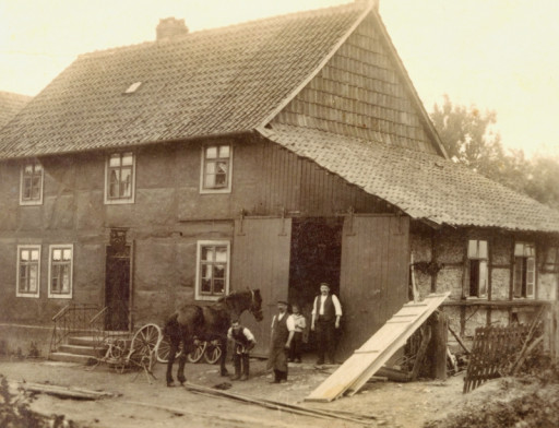 mio_0011, Hevensen, um 1920